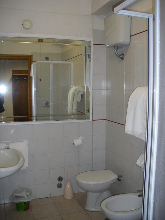 Hotel Neptunus 네뚜노 객실 사진