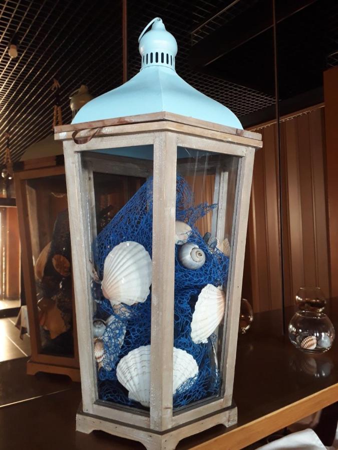 Hotel Neptunus 네뚜노 외부 사진